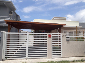 Casa com 2 Quartos à Venda,  em São João Do Rio Vermelho - Florianópolis