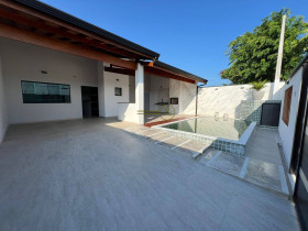 Casa com 3 Quartos à Venda, 160 m² em Parque Balneário Oásis - Peruíbe