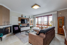 Apartamento com 3 Quartos à Venda, 119 m² em Medianeira - Porto Alegre