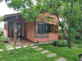 Casa com 3 Quartos à Venda, 69 m² em São João Do Rio Vermelho - Florianópolis