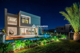 Casa com 4 Quartos à Venda, 510 m² em Centro - Camboriú