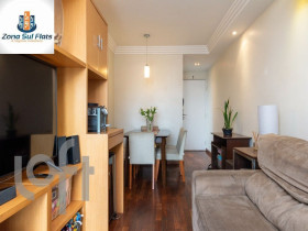 Apartamento com 3 Quartos à Venda, 70 m² em Cambuci - São Paulo