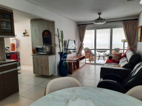 Apartamento com 3 Quartos à Venda, 110 m² em Pitangueiras - Guarujá