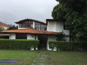 Imóvel com 4 Quartos à Venda, 380 m² em Piatã - Salvador