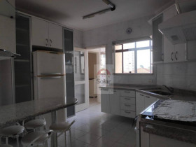 Apartamento com 3 Quartos à Venda, 150 m² em Centro - Taubaté