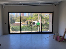 Casa com 4 Quartos à Venda ou Locação, 210 m² em Morumbi - São Paulo