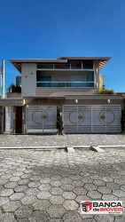 Casa com 3 Quartos à Venda, 84 m² em Caicara - Praia Grande