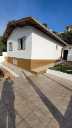Casa com 3 Quartos à Venda,  em Trindade - Florianópolis