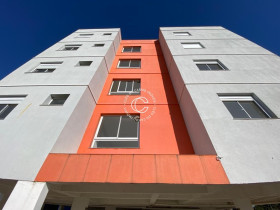 Apartamento com 2 Quartos à Venda, 58 m² em Lorenzi - Santa Maria