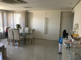 Apartamento com 3 Quartos à Venda, 125 m² em Candeal - Salvador