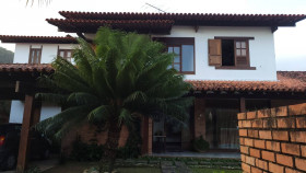 Casa com 4 Quartos à Venda,  em Santo Antônio - Niterói