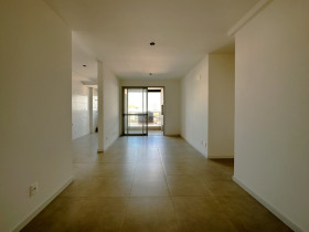 Apartamento com 2 Quartos à Venda, 113 m² em Estreito - Florianópolis