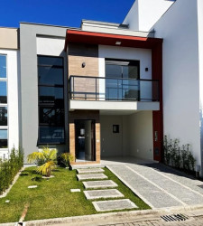 Casa com 3 Quartos à Venda,  em Beira Rio - Biguaçu
