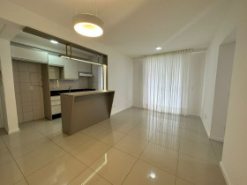 Apartamento com 3 Quartos à Venda, 79 m² em Forquilhinhas - São José