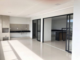 Apartamento com 3 Quartos à Venda, 245 m² em Centro - Unaí