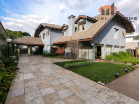 Casa com 8 Quartos à Venda, 700 m² em Jardim Social - Curitiba