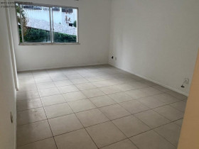 Apartamento com 2 Quartos à Venda, 85 m² em Jardim Apipema - Salvador