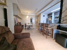Apartamento com 3 Quartos à Venda, 74 m² em Vila Ipiranga - Porto Alegre