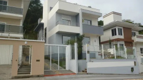 Casa com 4 Quartos à Venda, 362 m² em Forquilhinha - São José