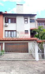 Casa com 3 Quartos à Venda, 220 m² em Hípica - Porto Alegre