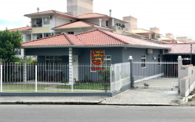 Casa com 4 Quartos à Venda, 900 m² em Canasvieiras - Florianópolis