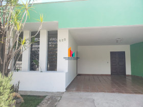 Casa com 3 Quartos à Venda, 190 m² em Jardim Torres São José - Jundiaí