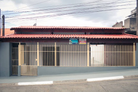 Imóvel Comercial à Venda, 197 m² em Jardim Casa Branca - Suzano