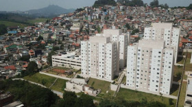 Apartamento com 2 Quartos à Venda,  em Jardim Adelfiore - São Paulo