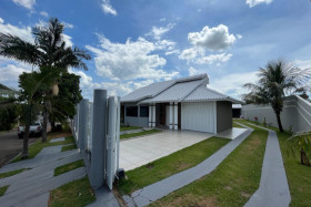 Casa à Venda, 616 m² em Jardim Recanto Dos Pássaros - Umuarama