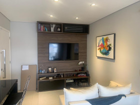 Apartamento com 2 Quartos à Venda, 76 m² em Aclimação - São Paulo