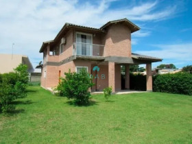 Casa com 4 Quartos à Venda, 200 m² em São João Do Rio Vermelho - Florianópolis