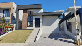 Casa de Condomínio com 3 Quartos à Venda, 405 m² em Rio Abaixo - Atibaia