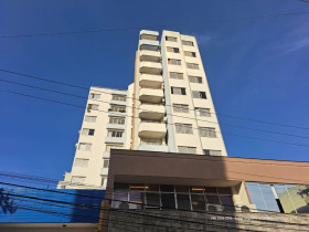 Apartamento com 3 Quartos à Venda, 120 m² em Centro - Florianópolis