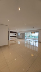 Apartamento com 3 Quartos para Alugar, 224 m² em Tamboré - Santana De Parnaíba