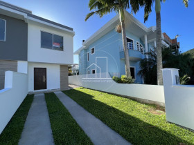 Casa com 3 Quartos à Venda, 129 m² em Cachoeira Do Bom Jesus - Florianópolis