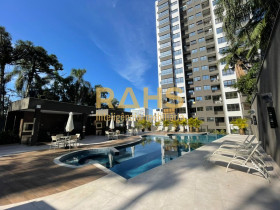 Apartamento com 3 Quartos à Venda, 278 m² em América - Joinville