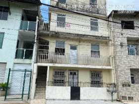 Casa com 2 Quartos à Venda, 257 m² em Lobato - Salvador