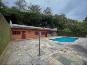 Casa com 4 Quartos à Venda, 1.176 m² em Granja Viana - Cotia