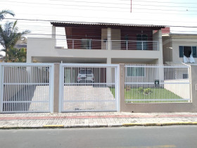 Casa com 3 Quartos à Venda, 160 m² em São Judas - Itajaí