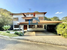 Casa de Condomínio com 5 Quartos à Venda, 311 m² em Granja Viana - Carapicuíba