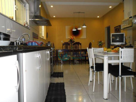 Casa com 3 Quartos à Venda, 220 m² em Santa Rosa - Niterói