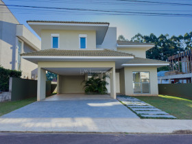 Casa com 5 Quartos à Venda, 375 m² em Orfãs - Ponta Grossa