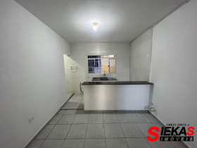 Apartamento com 1 Quarto para Alugar, 30 m² em Vila Antonina - São Paulo