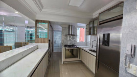 Apartamento com 2 Quartos à Venda, 111 m² em Centro - Balneário Camboriú