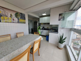 Apartamento com 3 Quartos à Venda, 143 m² em Gonzaga - Santos