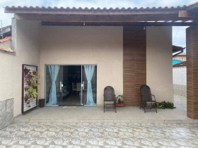 Casa com 5 Quartos à Venda,  em Perequê Açu - Ubatuba