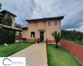 Casa com 3 Quartos para Alugar ou Temporada, 321 m² em Serra Dos Cristais - Jordanesia