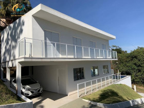 Casa de Condomínio com 4 Quartos à Venda, 215 m² em Centro - Igaratá
