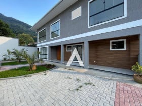 Casa com 3 Quartos à Venda, 142 m² em Carlos Guinle - Teresópolis