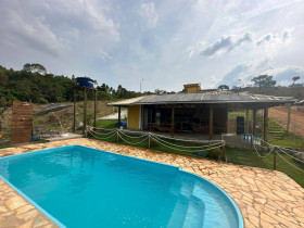 Casa com 3 Quartos à Venda, 1.200 m² em Medeiros - Itatiaiuçu